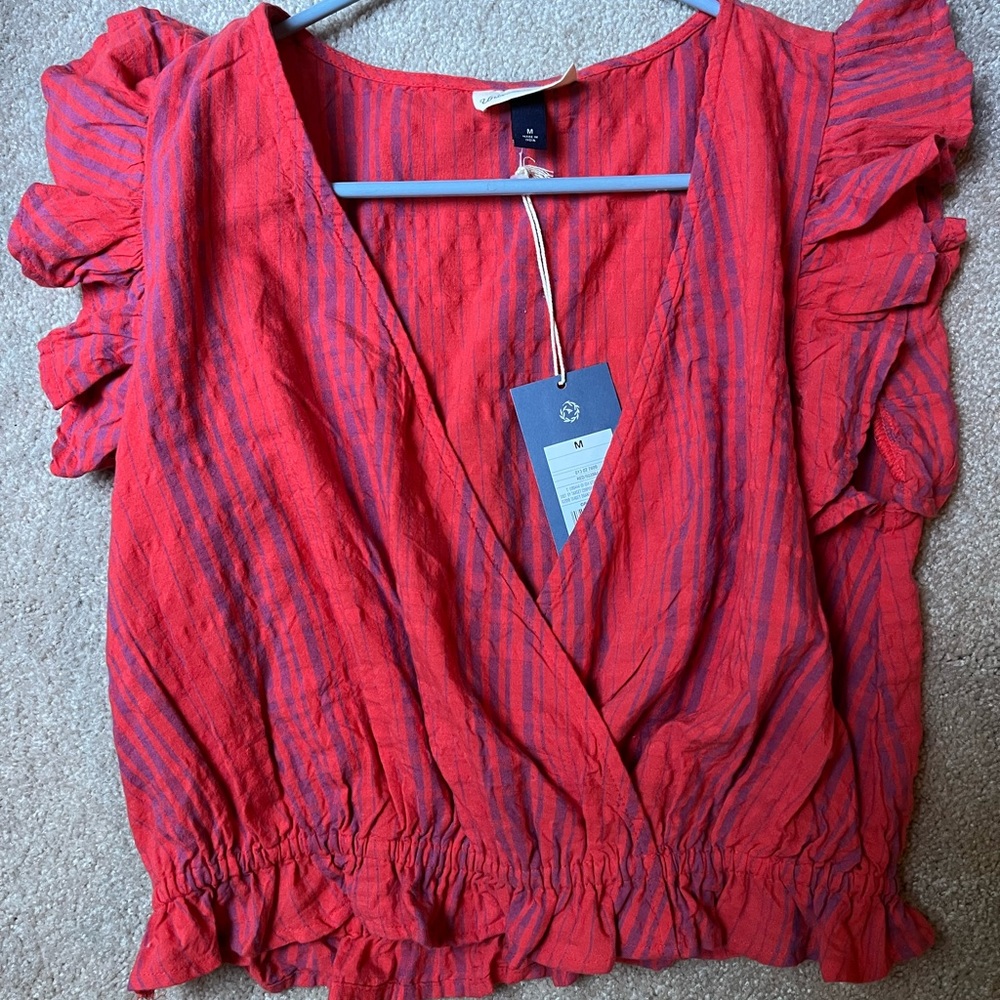Target Crop Top - Picture 3 of 4
